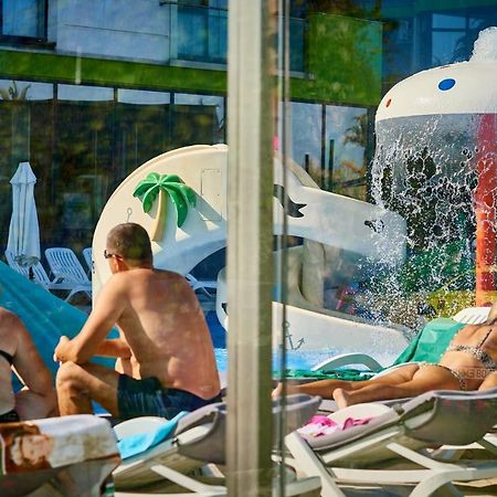 Nasty 24 Aparthotel Pool & Spa Mamaia Nord Năvodari Εξωτερικό φωτογραφία