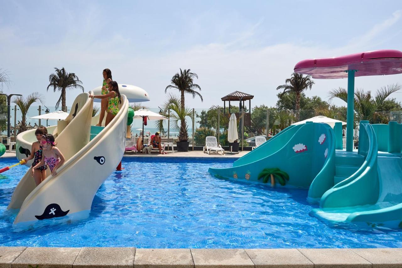 Nasty 24 Aparthotel Pool & Spa Mamaia Nord Năvodari Εξωτερικό φωτογραφία